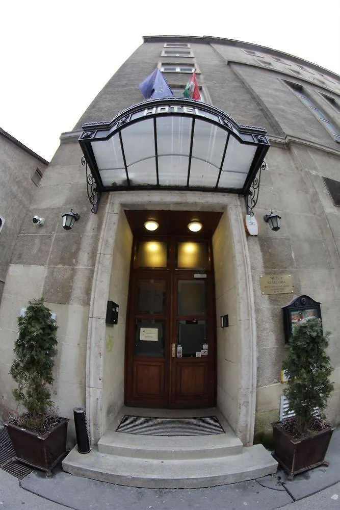 ***  Hotel Metro Budapest Hungary