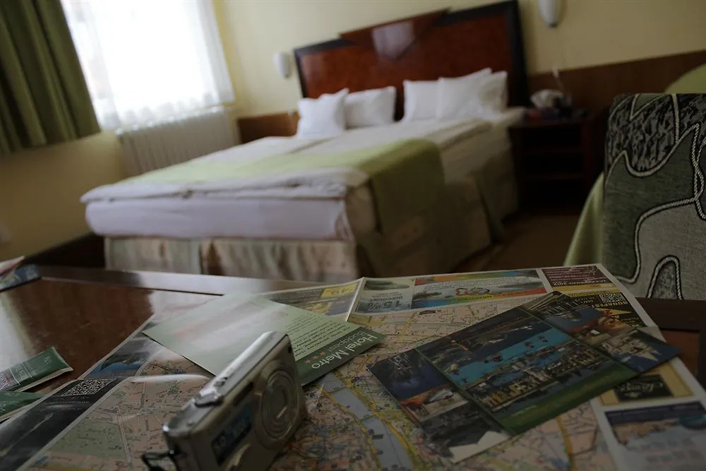 Hotel Metro Budapest 3*,  Hungary