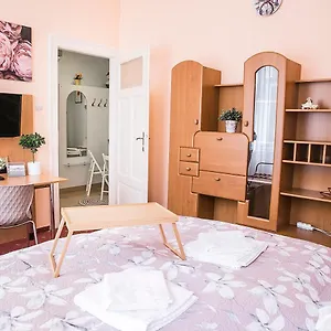 Tiare 1 Apartman