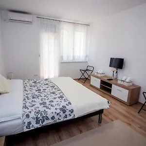 Helios Apartman Apartman