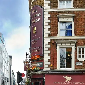st-christophers-liverpool-street.cambridgehotelsuk.com/